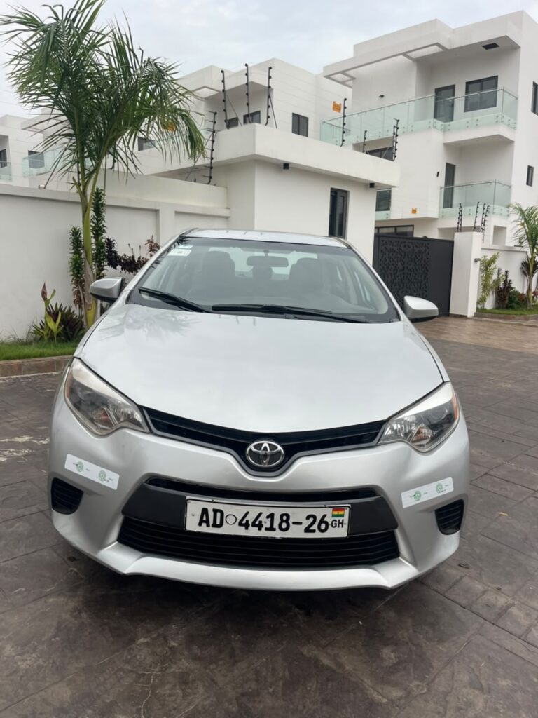 Toyota Corolla – Silver