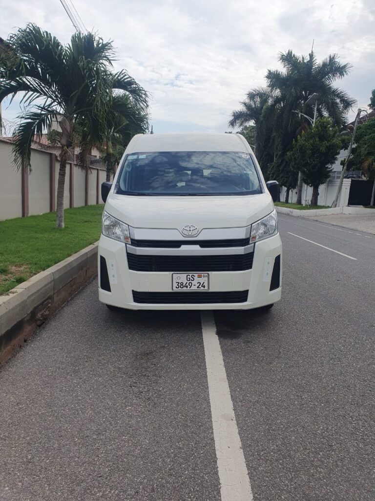Toyota Hiace – White (Group Travel)