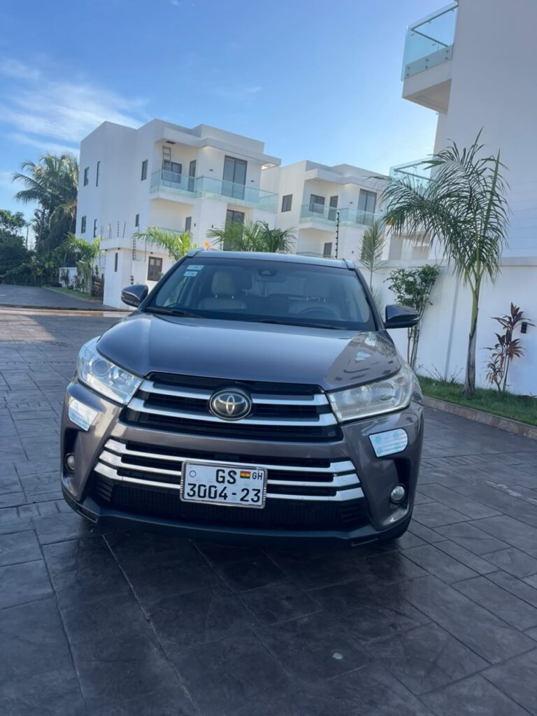Toyota Highlander – Grey