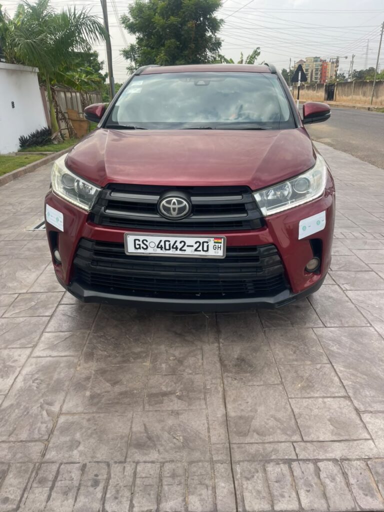 Toyota Highlander – Red