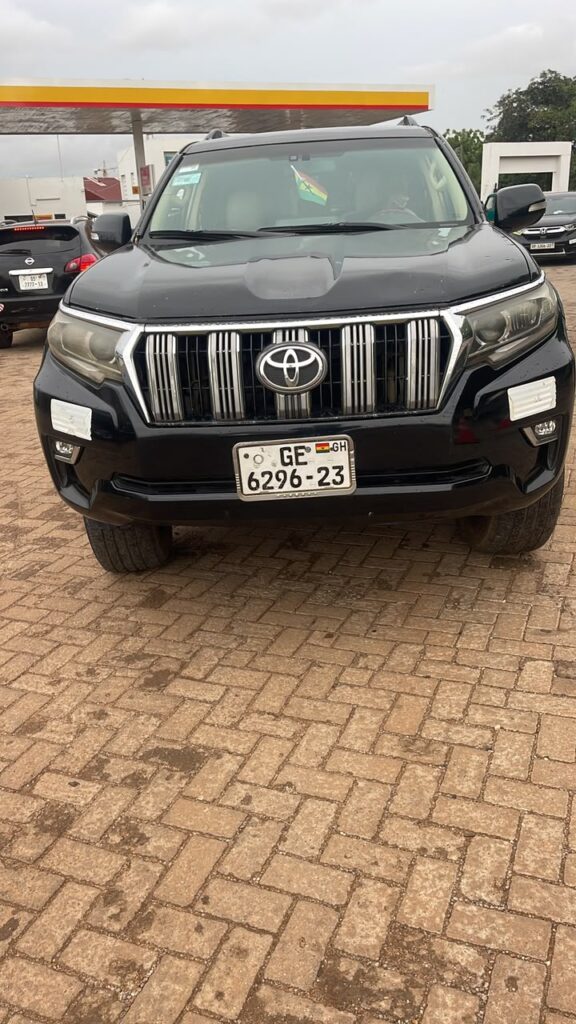 Toyota Land Cruiser Prado – Black
